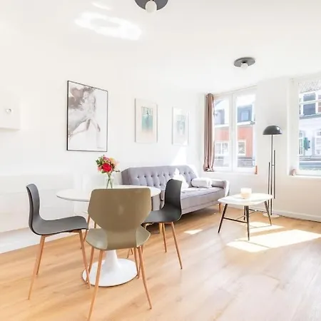Appartemet A 2 Pas Du Metro Lille